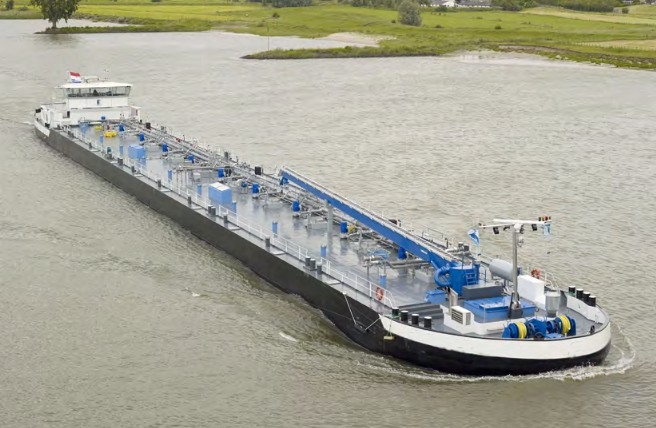 Smart Maritime Group построит два танкера для голландской VEKA Group