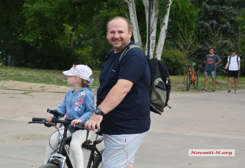 В Николаеве прошел масштабный велодень — участвовали несколько тысяч велосипедистов