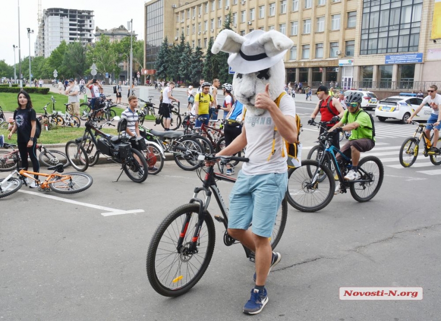 В Николаеве прошел масштабный велодень — участвовали несколько тысяч велосипедистов