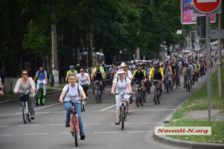 В Николаеве прошел масштабный велодень — участвовали несколько тысяч велосипедистов