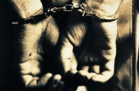 Заключенный, которому передала наркотики общественная защитница, спрятал их в «труднодоступное место»