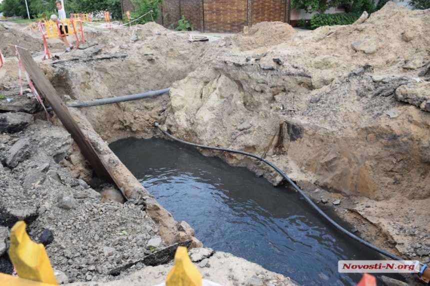 «Водоканал» повторно отберет пробы воды на качество с улицы Лесковой в Николаеве