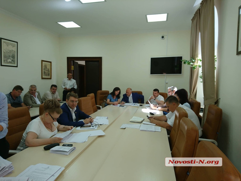 В Николаевском горсовете в авральном порядке собралась бюджетная комиссия