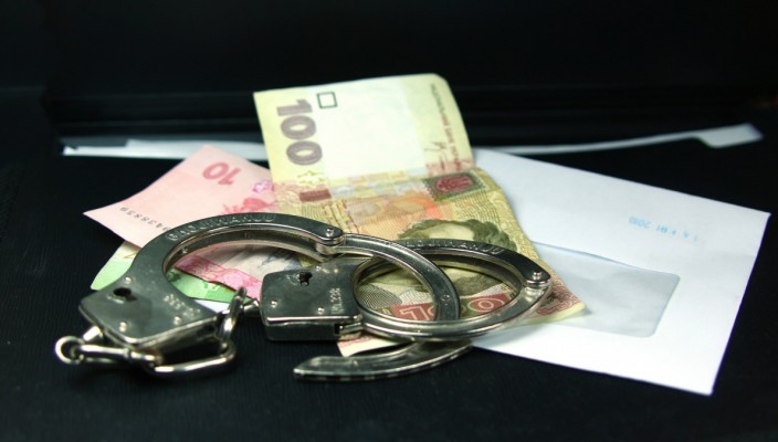 На Николаевщине экс-бухгалтера райцентра приговорили к году тюрьмы за присвоение денег
