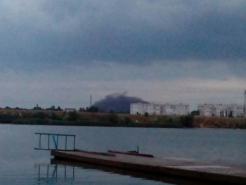 В Николаеве, несмотря на дождь, снова горела свалка