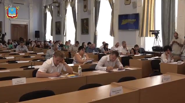 Сессия Николаевского горсовета началась с опозданием на час: депутаты не могли собраться. ОНЛАЙН