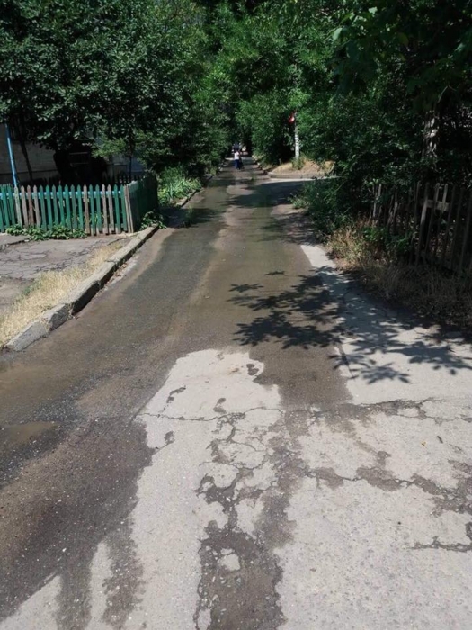 В Соляных пятый день течет канализация – водоканал не реагирует