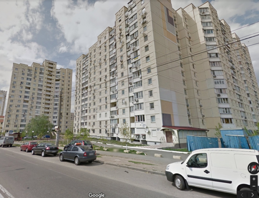В Киеве подросток бросился с 14 этажа из-за неразделенной любви