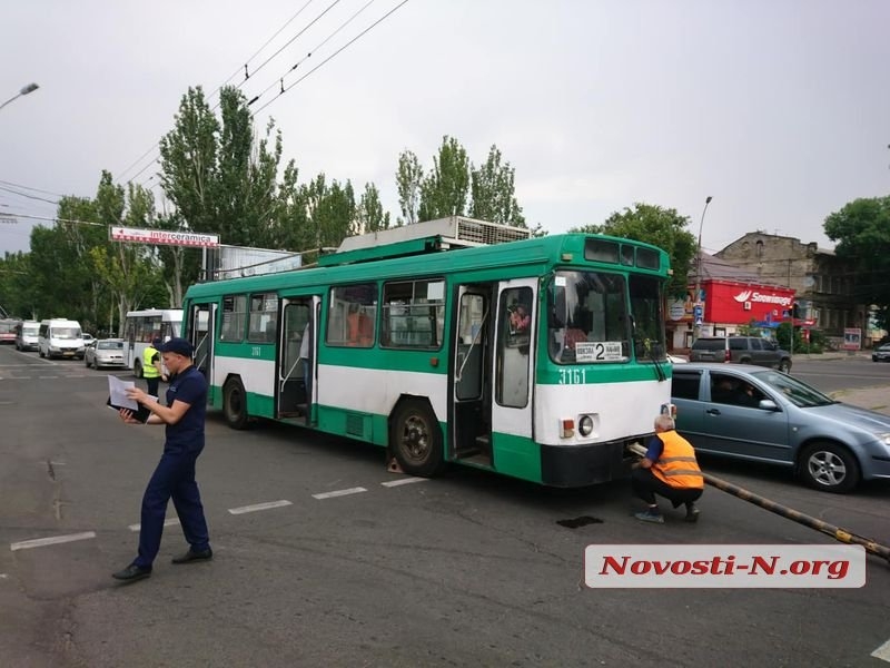 В Николаеве троллейбус, загоревшийся вчера на ходу, уже вышел на маршрут 