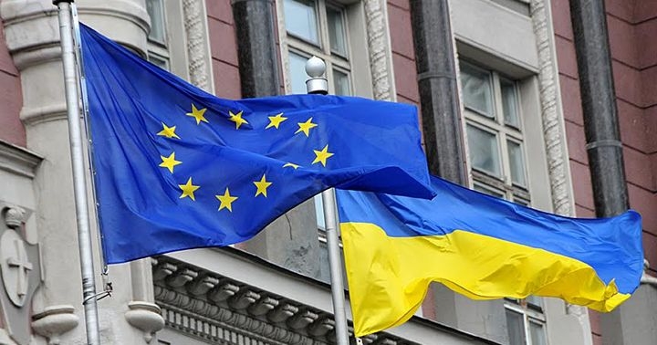 Решение Евросоюза о выделении Украине кредита в миллиард евро вступило в силу