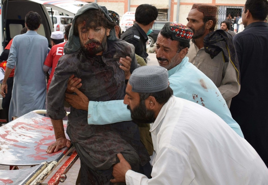 В Пакистане произошел крупный теракт, больше сотни погибших и раненых