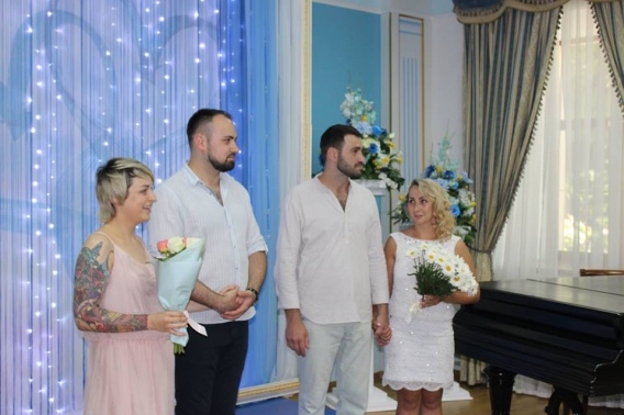 На Николаевщине тысяча влюбленных пар оформила брак за сутки