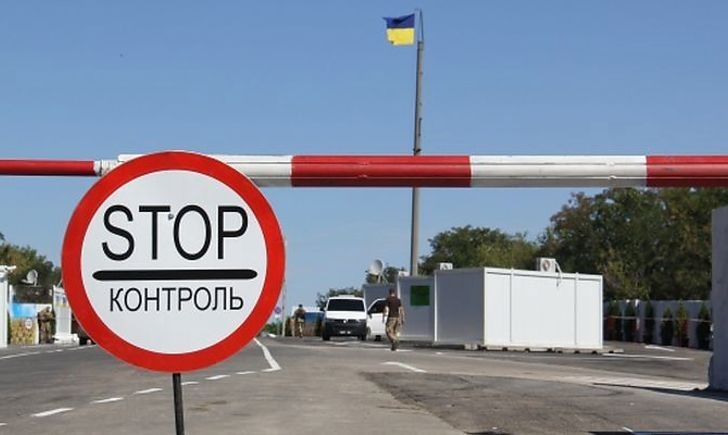 Иностранцам при трудоустройстве разрешили лишний раз не ездить через границу Украины
