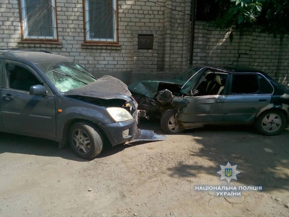 На Николаевщине столкнулись BMW и Chery - пострадал пассажир