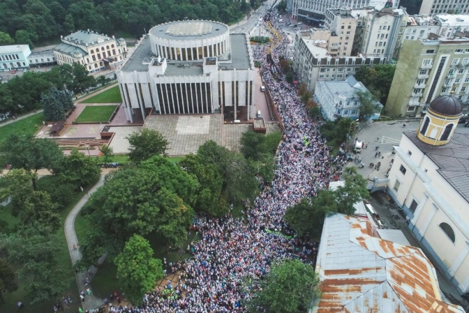 На Крестный ход в Киеве собралось не менее 250 тысяч верующих
