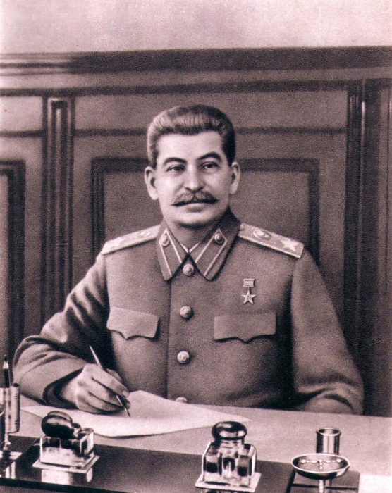 В России рассекретили приказ Сталина бомбить Берлин в 1941 году