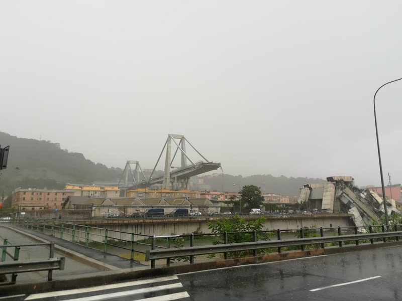 Обрушение моста в Генуе: число жертв выросло до 31 человека