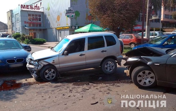 В Черновцах двое детей пострадали в тройном ДТП