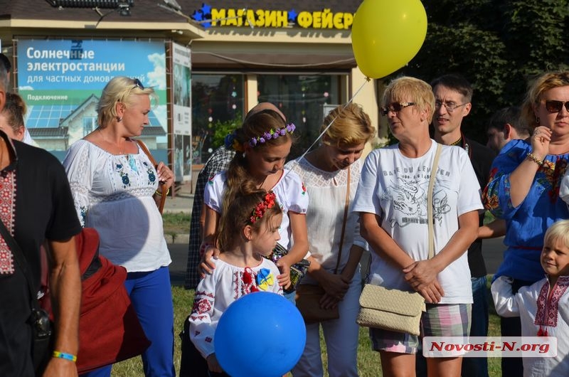 В Николаеве прошел «Марш вышиванок». ФОТОРЕПОРТАЖ