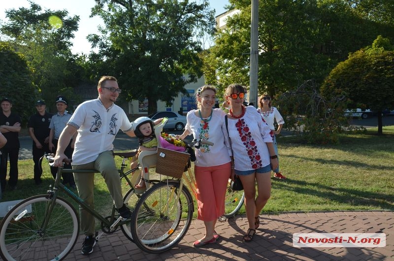 В Николаеве прошел «Марш вышиванок». ФОТОРЕПОРТАЖ