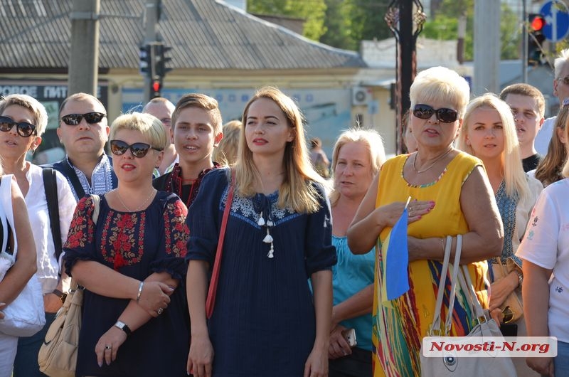 В Николаеве прошел «Марш вышиванок». ФОТОРЕПОРТАЖ