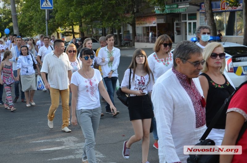 В Николаеве прошел «Марш вышиванок». ФОТОРЕПОРТАЖ