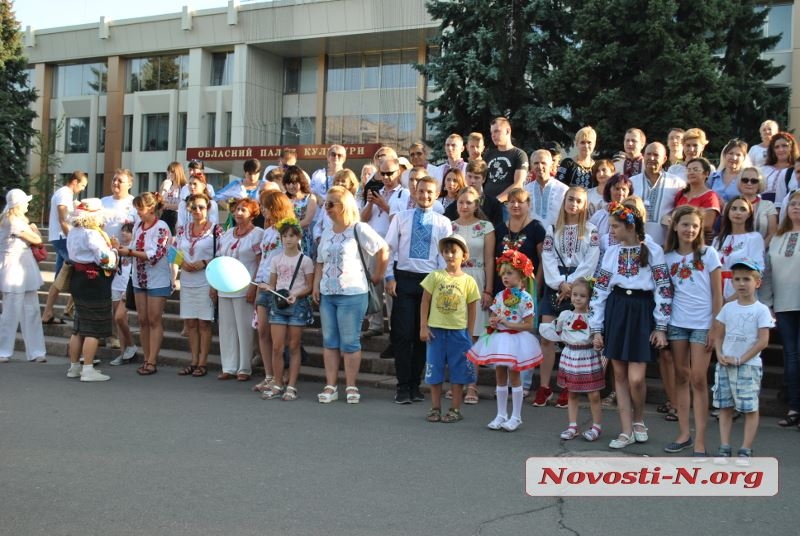 В Николаеве прошел «Марш вышиванок». ФОТОРЕПОРТАЖ