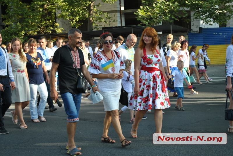 В Николаеве прошел «Марш вышиванок». ФОТОРЕПОРТАЖ