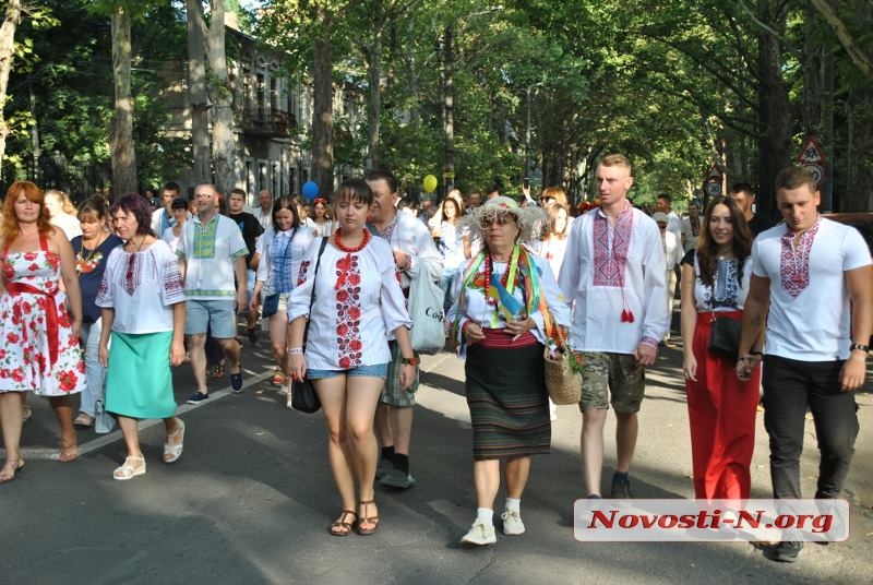 В Николаеве прошел «Марш вышиванок». ФОТОРЕПОРТАЖ