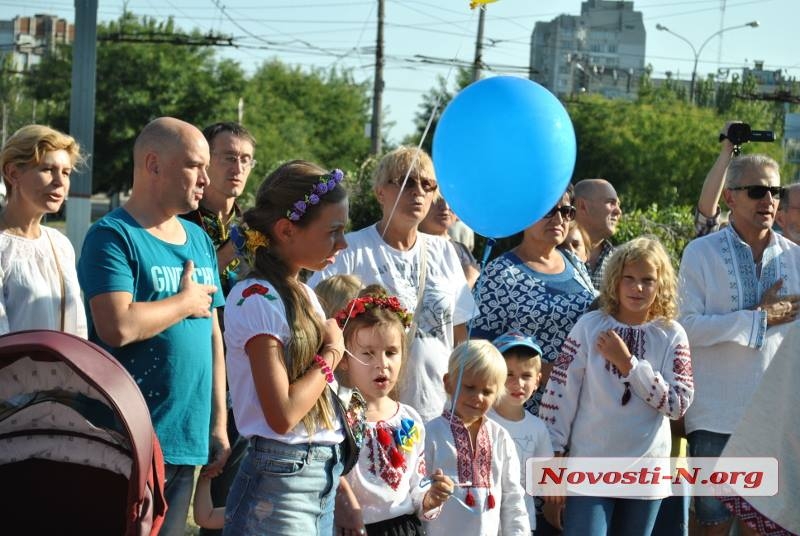 В Николаеве прошел «Марш вышиванок». ФОТОРЕПОРТАЖ