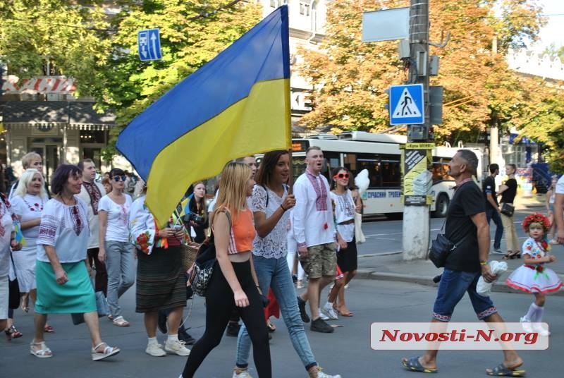 В Николаеве прошел «Марш вышиванок». ФОТОРЕПОРТАЖ