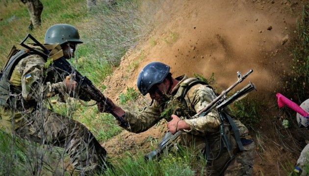 На Донбассе за день ранены 5 украинских военнослужащих, - ООС