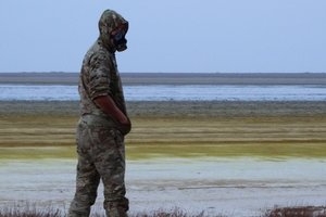 В ГПСУ заявили об отравлении пограничников химическими выбросами завода "Крымский титан"