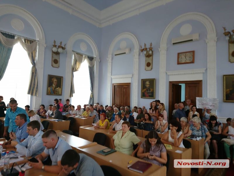 Сенкевич не смог договориться с жителями Кульбакино и сессию перенесли