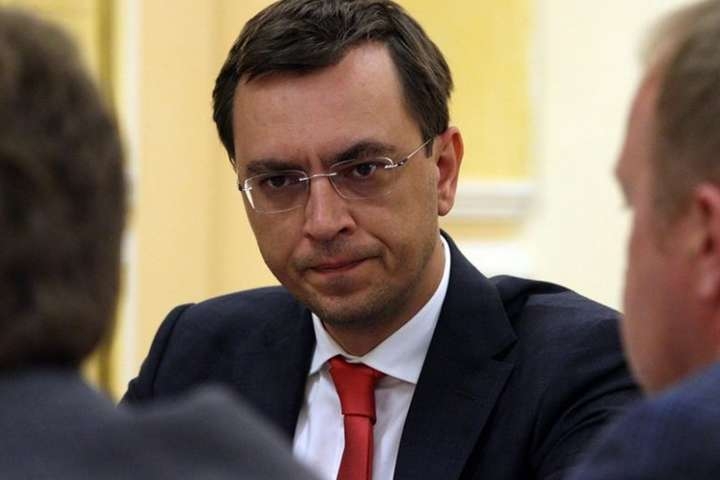 Получивший "пидозру" Омелян заявил, что ему уже опротивела должность министра