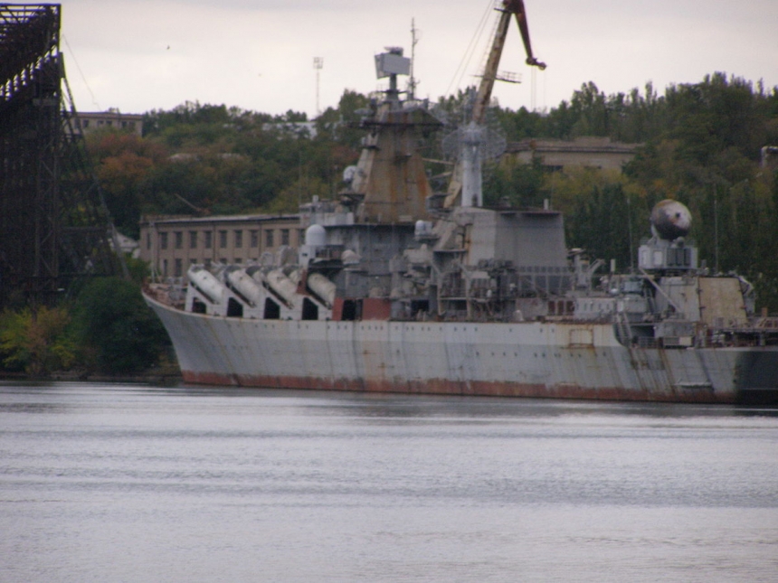 Крейсер «Украина» отдадут на выплату зарплаты сотрудникам и долгов НСЗ