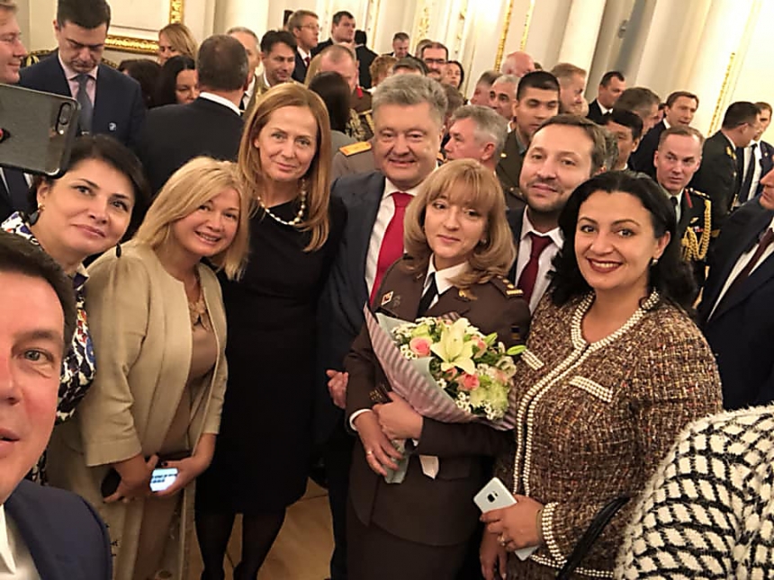 Президент Украины впервые присвоил звание генерал-майора женщине