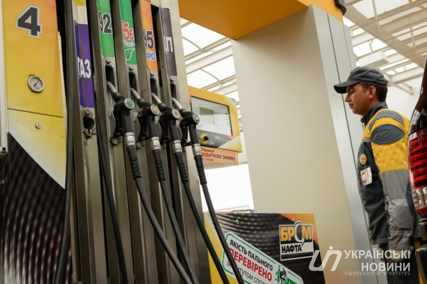 Газ подорожает, а стоимость бензина снизится: каких цен на топливо стоит ожидать украинцам