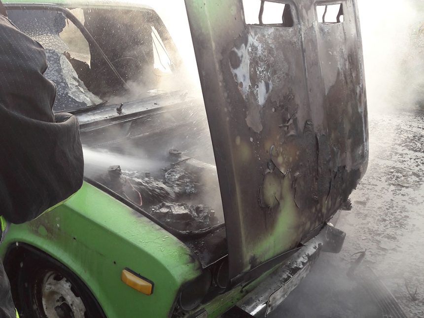 На Николаевщине спасатели потушили загоревшийся «Жигуль» 
