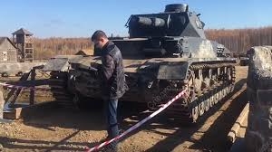 В России на съемках фильма с Безруковым под танком погиб каскадер