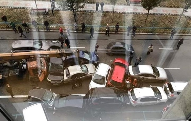 Полиция отрыла дело по факту киевского ДТП с краном