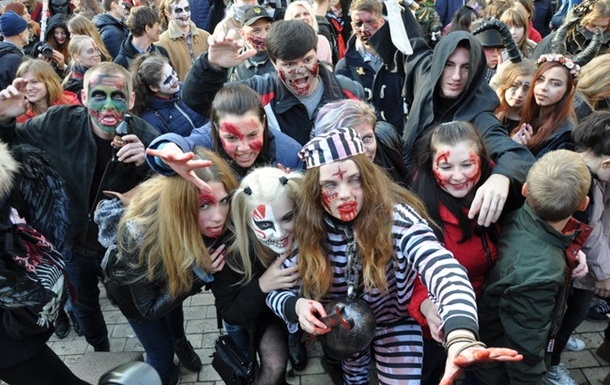 В Киеве прошел "парад зомби"