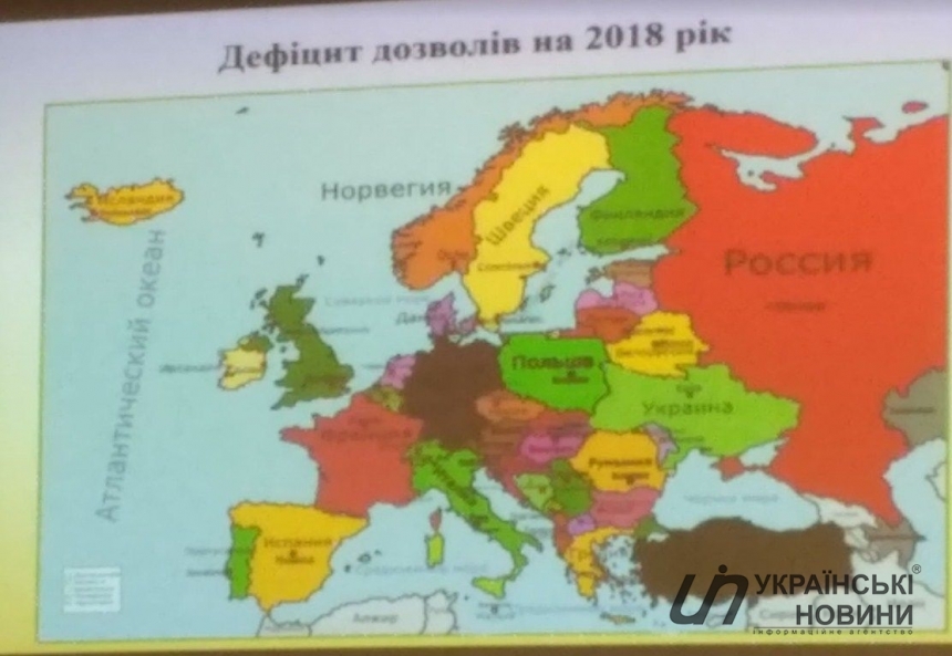 Омелян поручил начать служебное расследование из-за карты с "российским Крымом" 