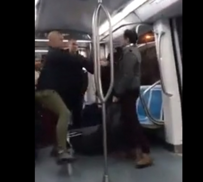 В метро Рима двое украинцев-расистов избили мальчика. ВИДЕО