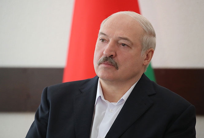 Лукашенко посоветовал полякам не размещать у себя "лишние военные базы"