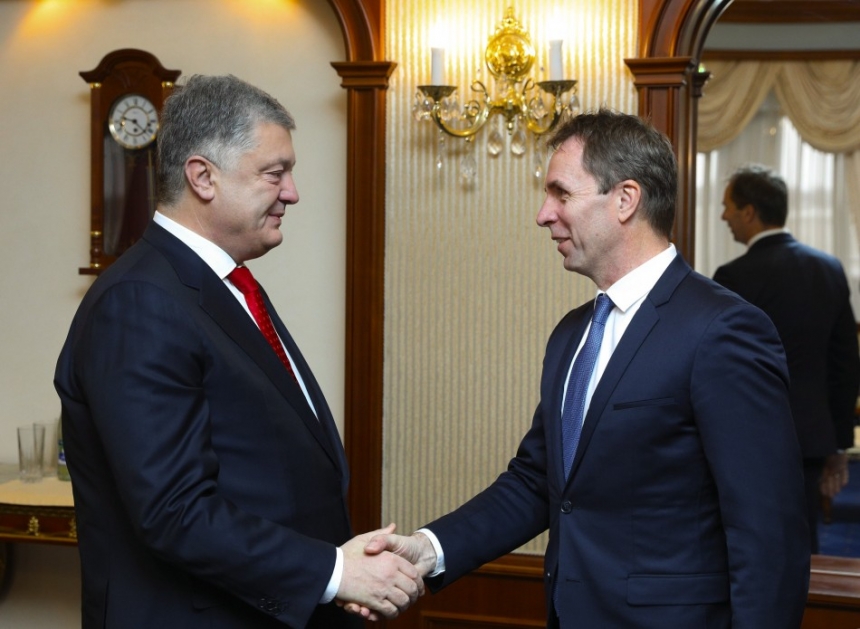Возвращение Wizz Air символично и характеризует изменения в Украине за 4 года - Президент на встрече с руководителем лоукостера