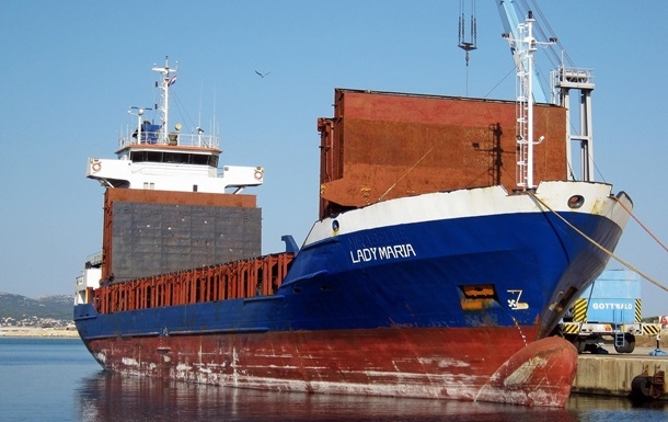 В Керченском проливе повреждены два судна