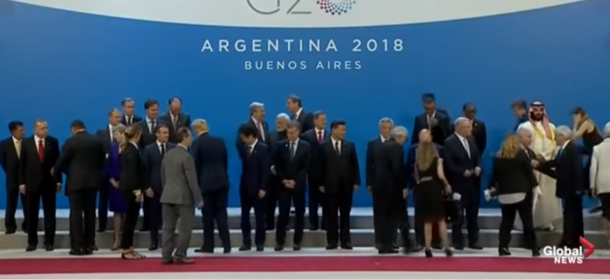 Появилось видео, как Трамп и Путин не пожали руки на встрече G20 в Буэнос-Айресе