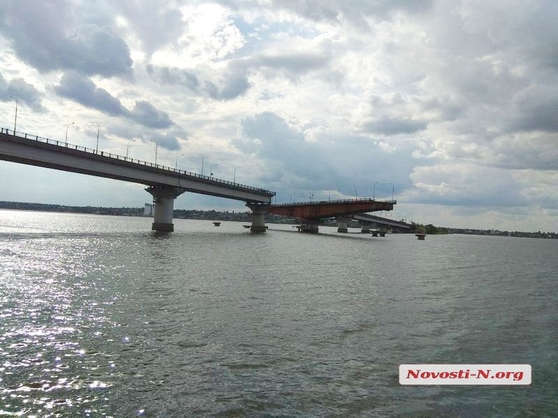 Завтра в Николаеве на час разведут мосты