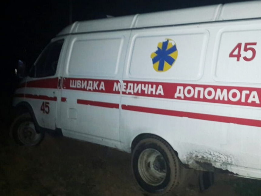 Дороги в Николаеве: «скорая» увязла в болоте, вытаскивали спасатели